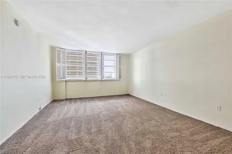 5825 Collins Avenue Miami Beach FL 33140