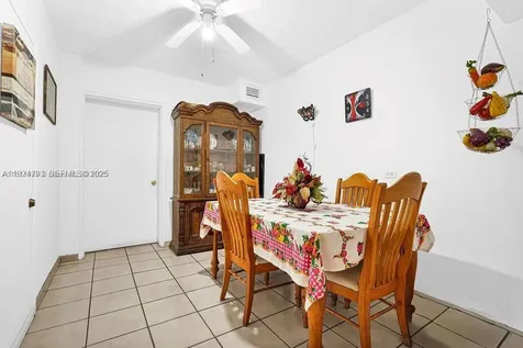911 E 9th Place Hialeah FL 33010