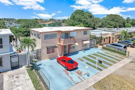 911 E 9th Place Hialeah FL 33010