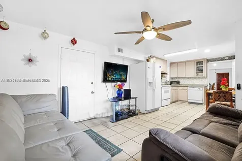 911 E 9th Place Hialeah FL 33010