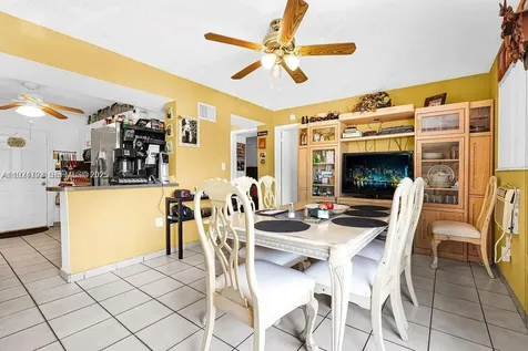 911 E 9th Place Hialeah FL 33010