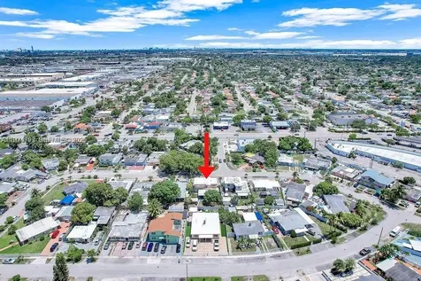 911 E 9th Place Hialeah FL 33010
