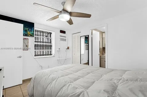 911 E 9th Place Hialeah FL 33010
