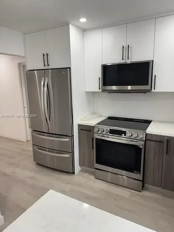 1605 Meridian Avenue Miami Beach FL 33139