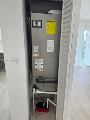 1605 Meridian Avenue Miami Beach FL 33139