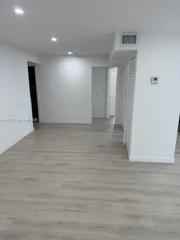 1605 Meridian Avenue Miami Beach FL 33139