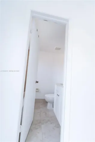 5300 W 21st Court Hialeah FL 33016