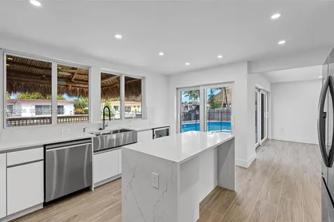 201 SE 12th Street Pompano Beach FL 33060