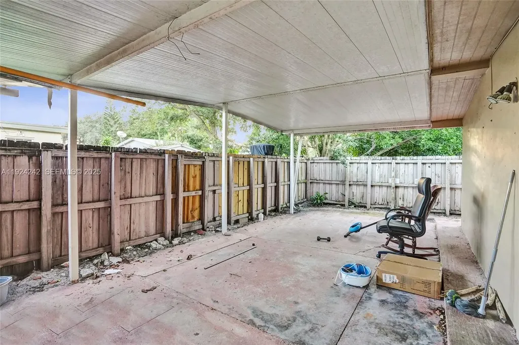 6404 Evans Street Hollywood FL 33024