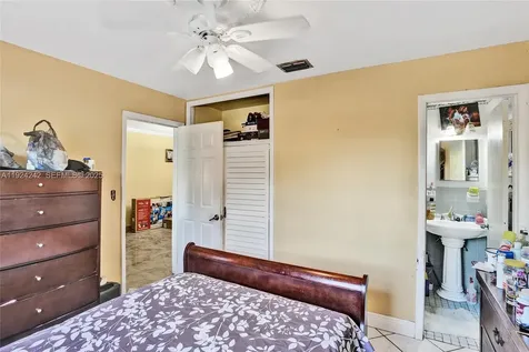 6404 Evans Street Hollywood FL 33024