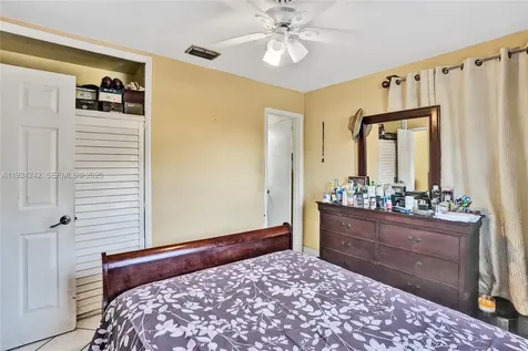 6404 Evans Street Hollywood FL 33024