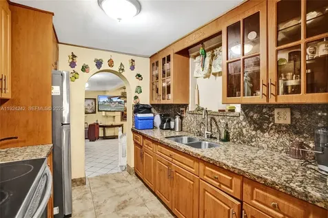 6404 Evans Street Hollywood FL 33024
