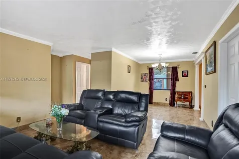 6404 Evans Street Hollywood FL 33024