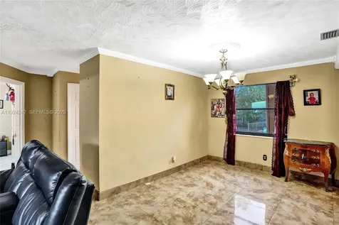 6404 Evans Street Hollywood FL 33024