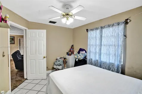 6404 Evans Street Hollywood FL 33024