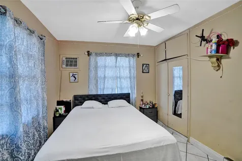 6404 Evans Street Hollywood FL 33024