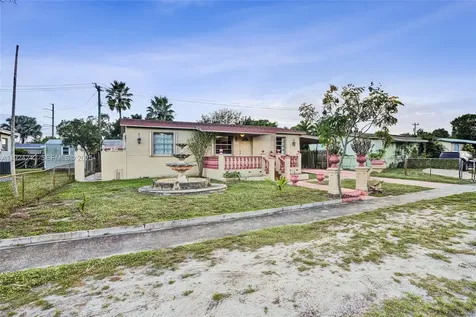 6404 Evans Street Hollywood FL 33024