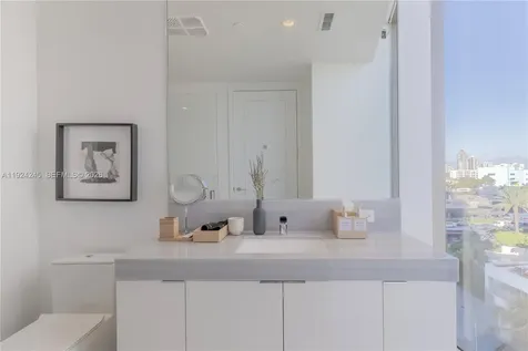 17975 Collins Avenue Sunny Isles Beach FL 33160