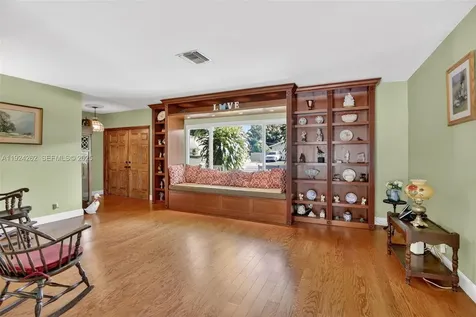 431 Vicksburg Terrace Plantation FL 33325