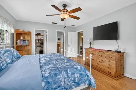 431 Vicksburg Terrace Plantation FL 33325
