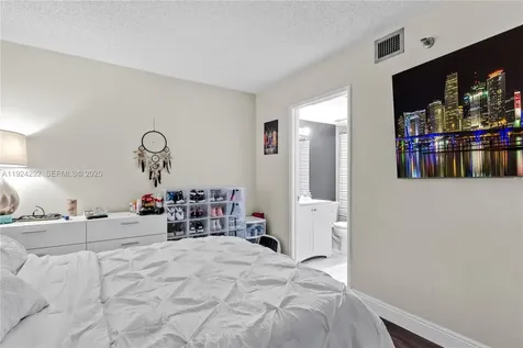 850 N Miami Avenue Miami FL 33136