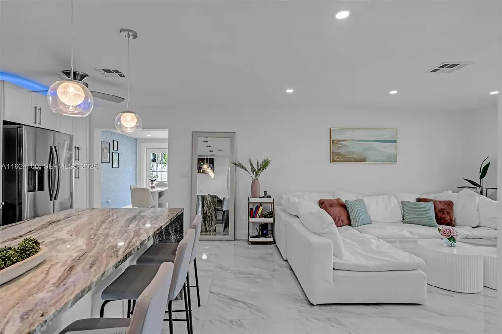 1730 NE 9th Avenue Fort Lauderdale FL 33305