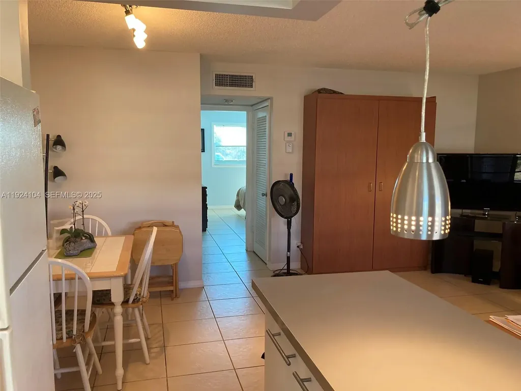 5300 Washington Street Hollywood FL 33021