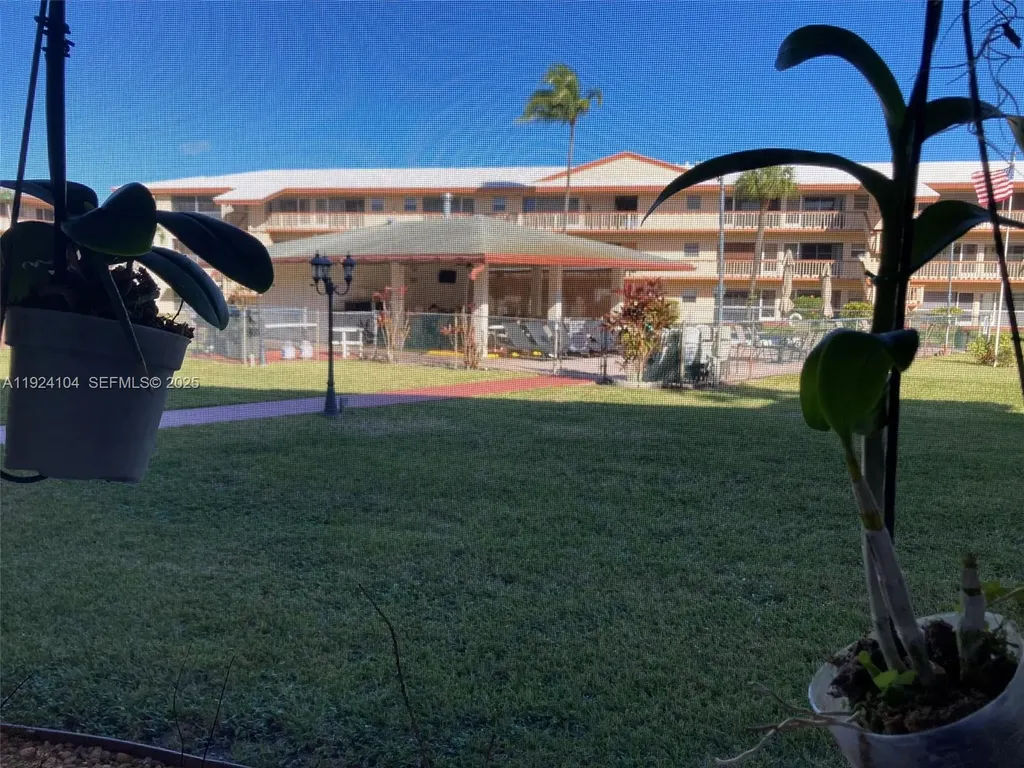 5300 Washington Street Hollywood FL 33021