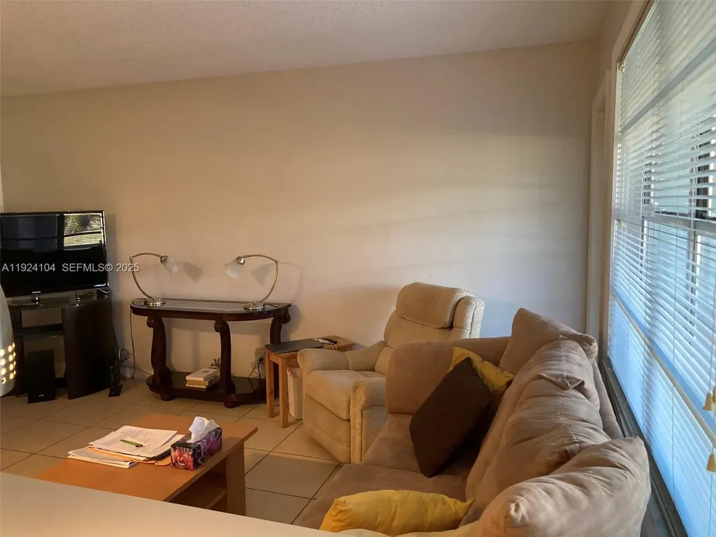 5300 Washington Street Hollywood FL 33021