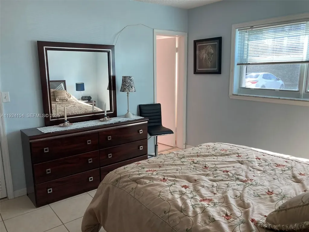 5300 Washington Street Hollywood FL 33021