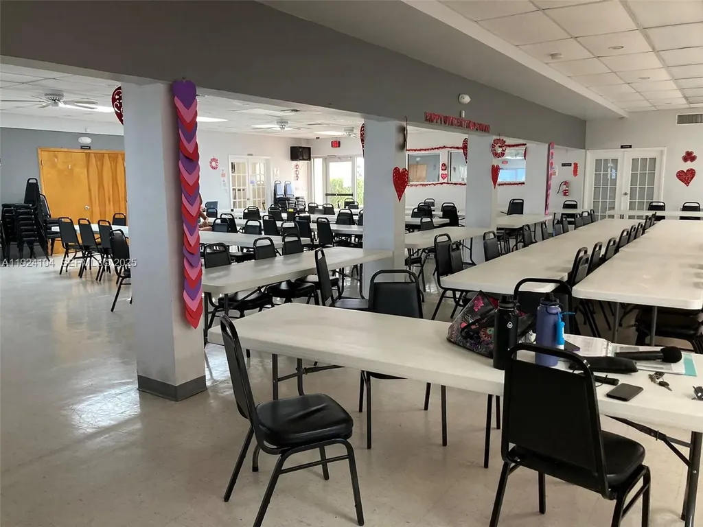 5300 Washington Street Hollywood FL 33021