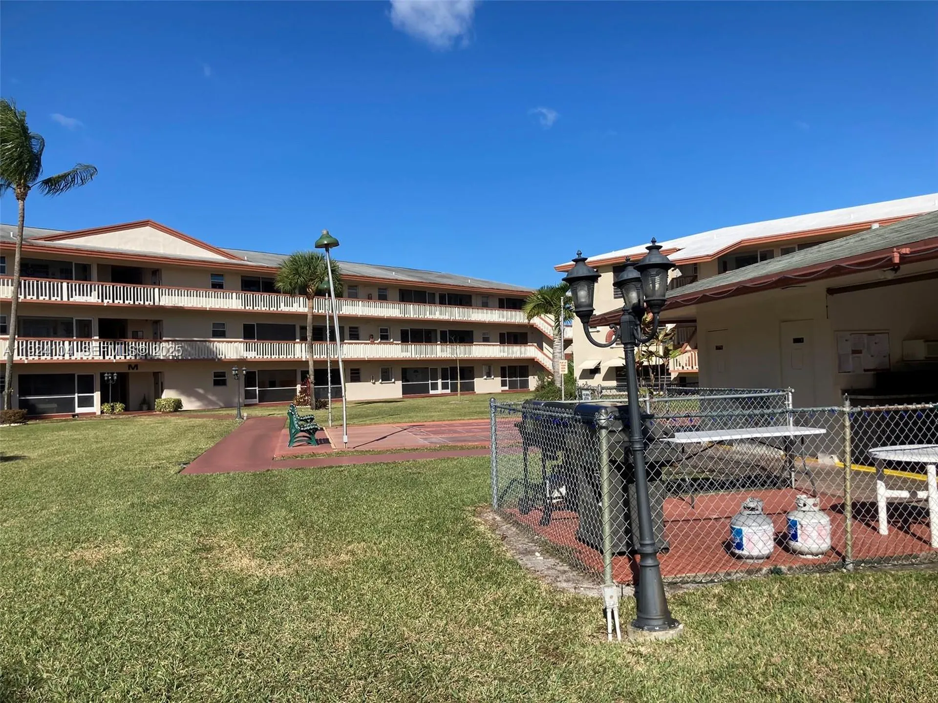 5300 Washington Street Hollywood FL 33021
