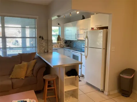 5300 Washington Street Hollywood FL 33021