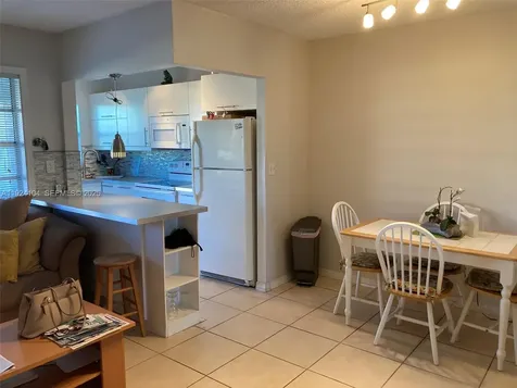 5300 Washington Street Hollywood FL 33021