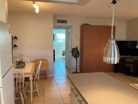 5300 Washington Street Hollywood FL 33021