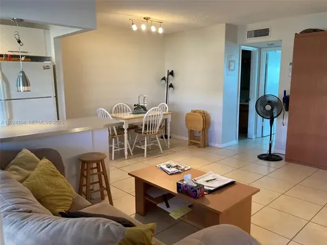 5300 Washington Street Hollywood FL 33021