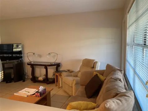 5300 Washington Street Hollywood FL 33021