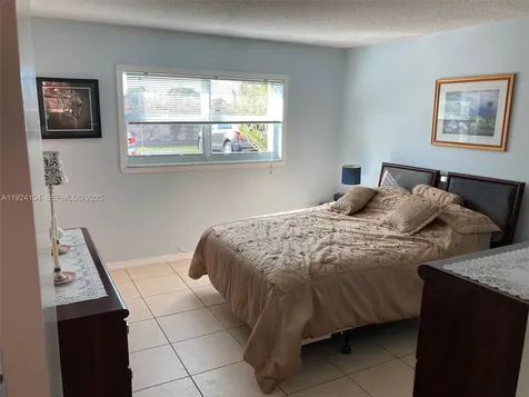 5300 Washington Street Hollywood FL 33021