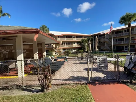 5300 Washington Street Hollywood FL 33021