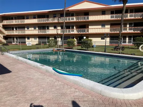 5300 Washington Street Hollywood FL 33021