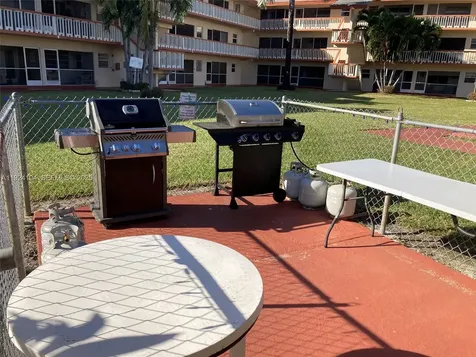 5300 Washington Street Hollywood FL 33021