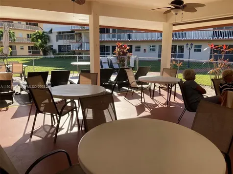 5300 Washington Street Hollywood FL 33021