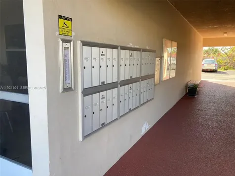 5300 Washington Street Hollywood FL 33021