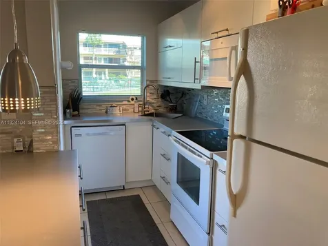 5300 Washington Street Hollywood FL 33021
