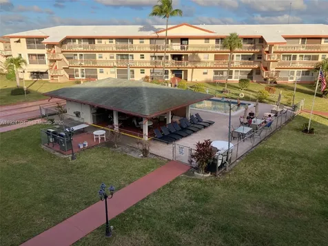 5300 Washington Street Hollywood FL 33021