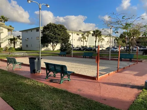 5300 Washington Street Hollywood FL 33021
