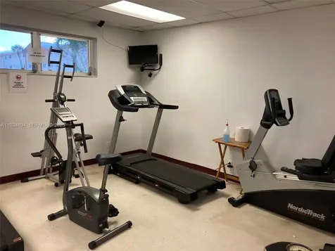 5300 Washington Street Hollywood FL 33021