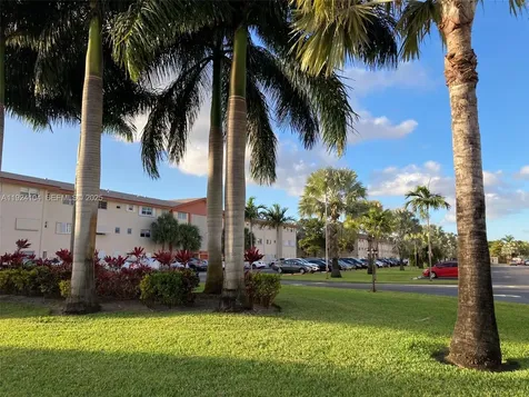 5300 Washington Street Hollywood FL 33021
