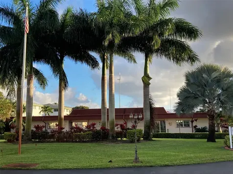5300 Washington Street Hollywood FL 33021