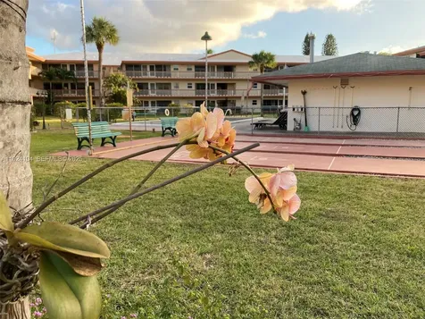 5300 Washington Street Hollywood FL 33021